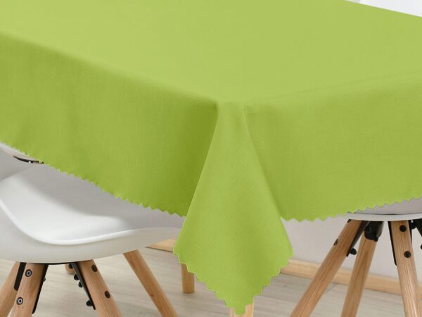 Hranatý teflonový ubrus zelený značky Škodák