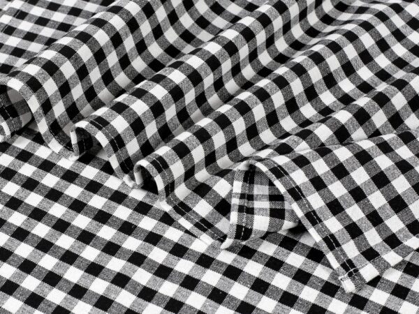 Bavlněná utěrka z kanafasu pro hotely malé káro černo-bílá značky Škodák.