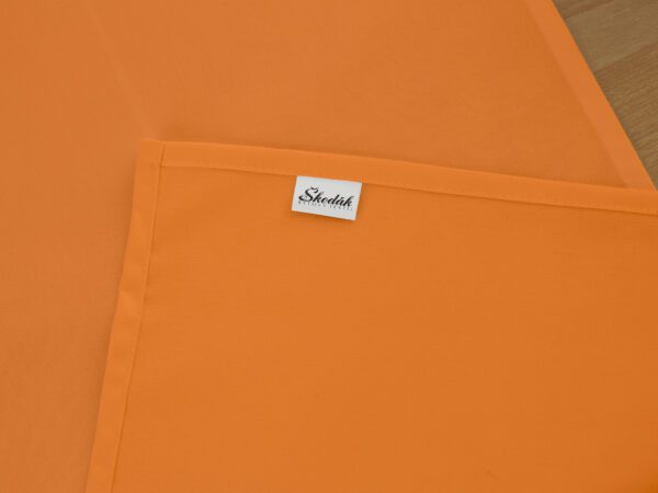 Bavlněný běhoun oranžový značky Škodák