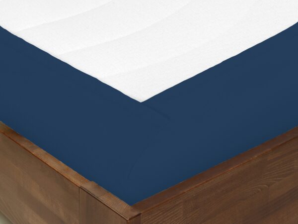 Hotelové prostěradlo Domestik tmavě modré značky Škodák.