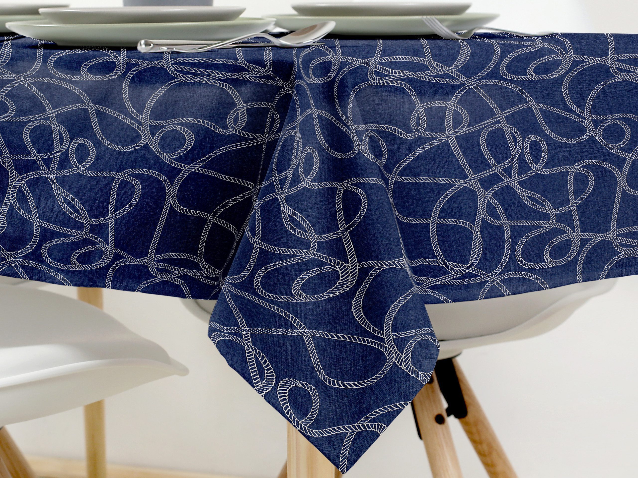 Hranatý bavlněný ubrus provazy na modré značky Škodák