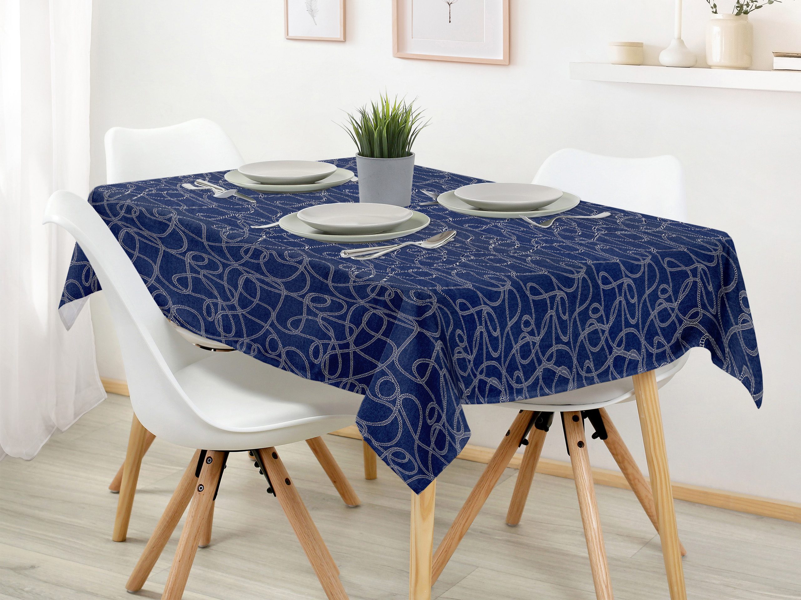 Hranatý bavlněný ubrus provazy na modré značky Škodák