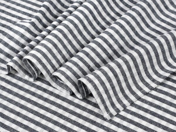 Keprová utěrka pestře tkaná modročerný proužek značky Škodák