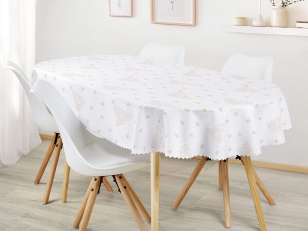 Oválný teflonový ubrus zlatý stromeček značky Škodák