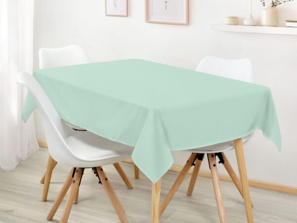 Bavlněný ubrus hranatý světle mintový značky Škodák.