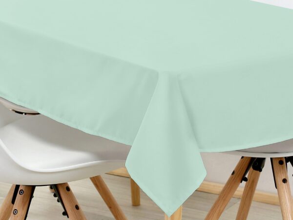 Bavlněný ubrus hranatý světle mintový značky Škodák.