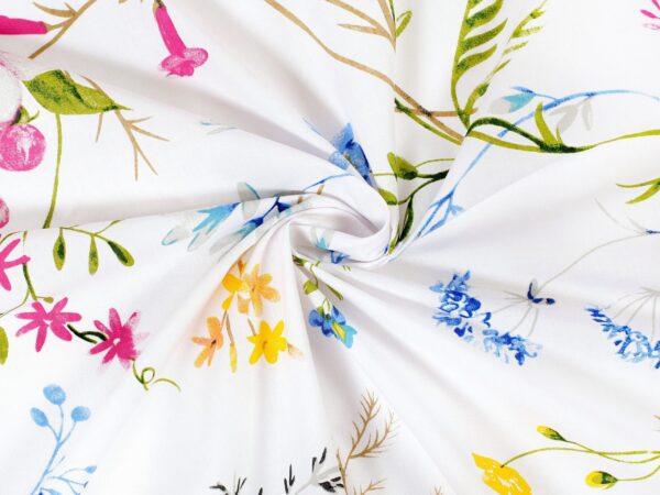Bavlněný satén malované luční kvítí metráž značky Škodák