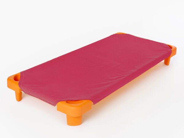 Bavlněné napínací prostěradlo na lehátko malinové značky Škodák