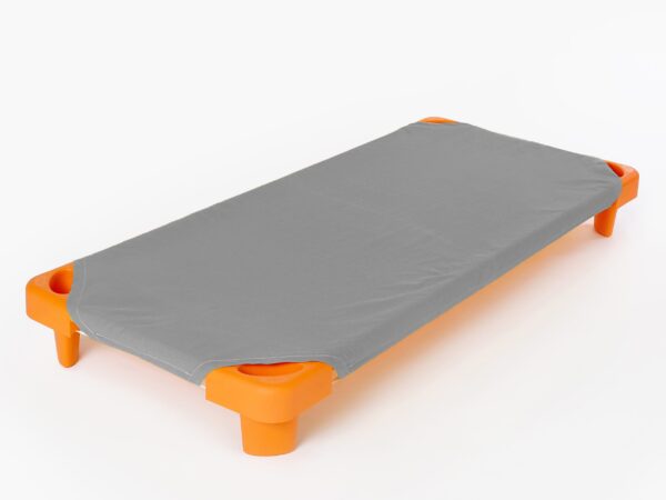 Bavlněné napínací prostěradlo na lehátko šedé značky Škodák