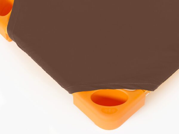 Bavlněné napínací prostěradlo na lehátko tmavě hnědé značky Škodák