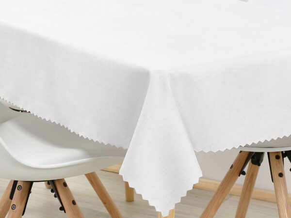 Hranatý teflonový ubrus obdélník na bílé značky Škodák