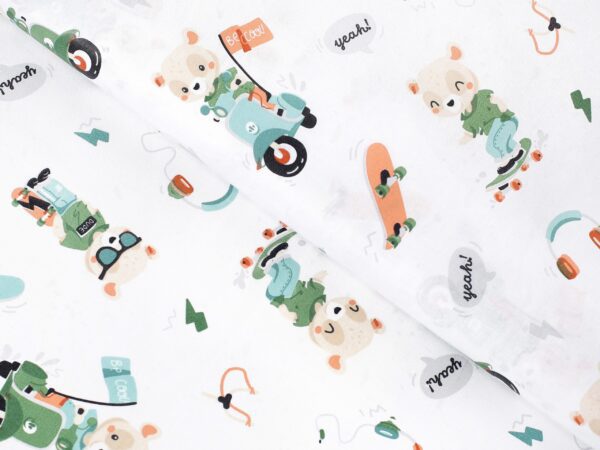 Bavlna medvídek na skútru metráž značky Škodák