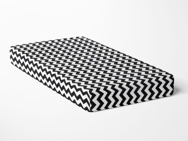 Bavlněné napínací prostěradlo černý cikcak značky Škodák