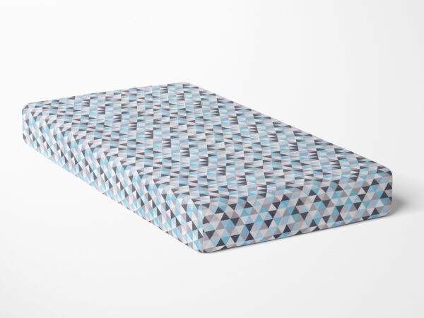 Bavlněné napínací prostěradlo tyrkysové trojúhelníky značky Škodák