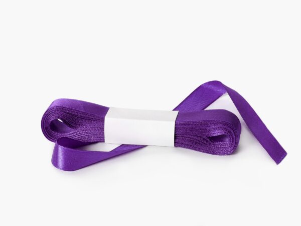 Stuha taftová tmavě fialová značky Škodák.