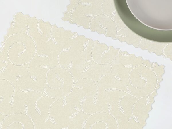 Teflonové voděodolné prostírání smetanový zámecký vzor značky Škodák