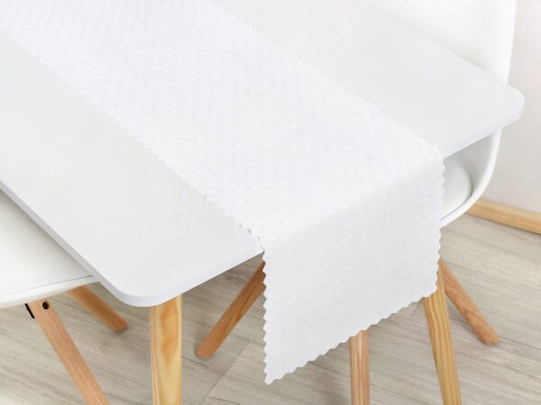 Teflonový běhoun puntík bílý značky Škodák