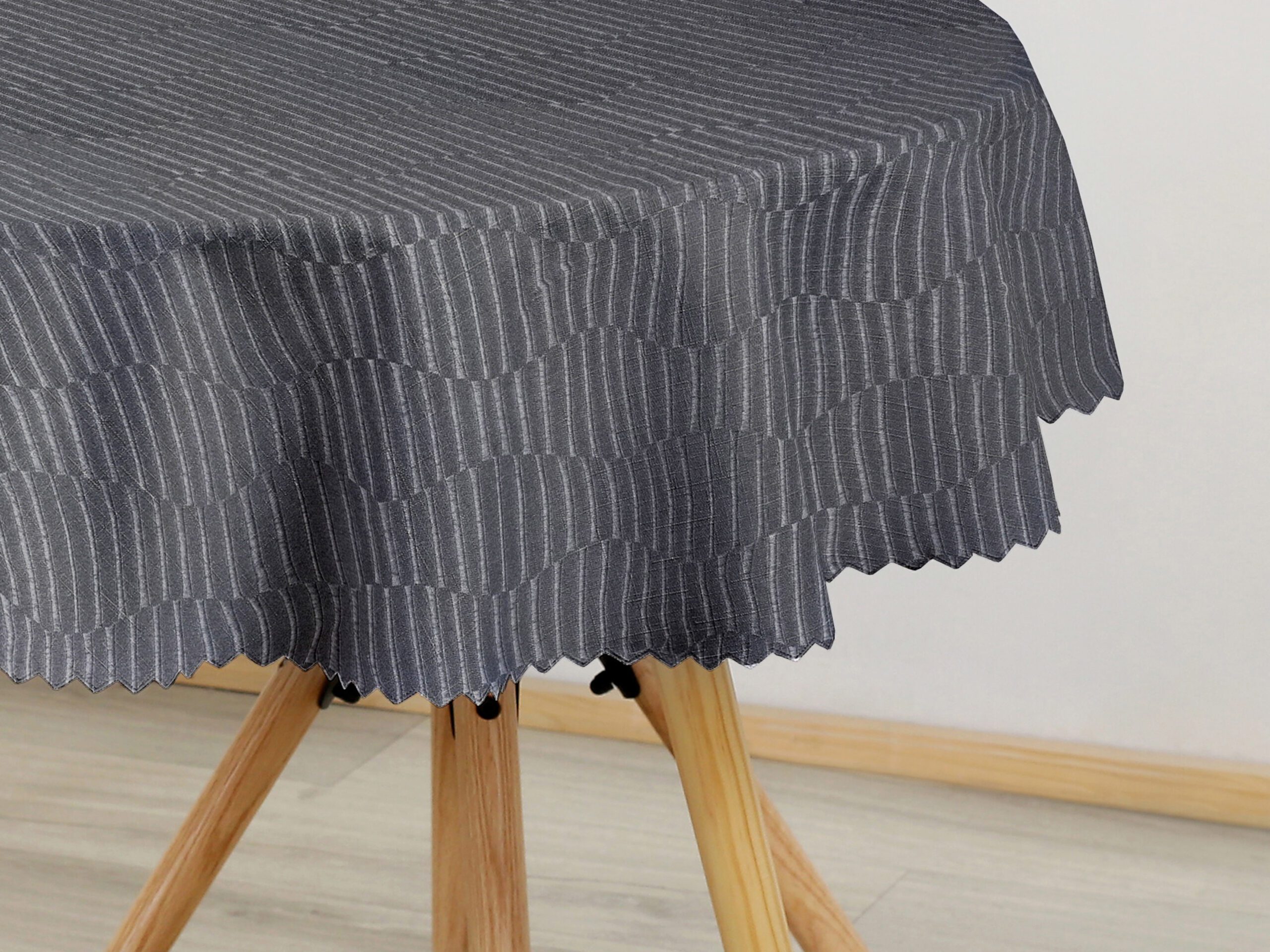 Kulatý teflonový ubrus proužek tmavě šedý značky Škodák