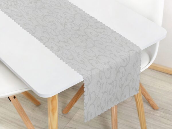 Teflonový běhoun šedý zámecký vzor značky Škodák