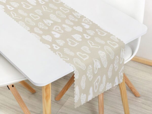 Teflonový běhoun bílé srdce na režné značky Škodák