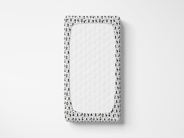 Bavlněné napínací prostěradlo černé kočky značky Škodák