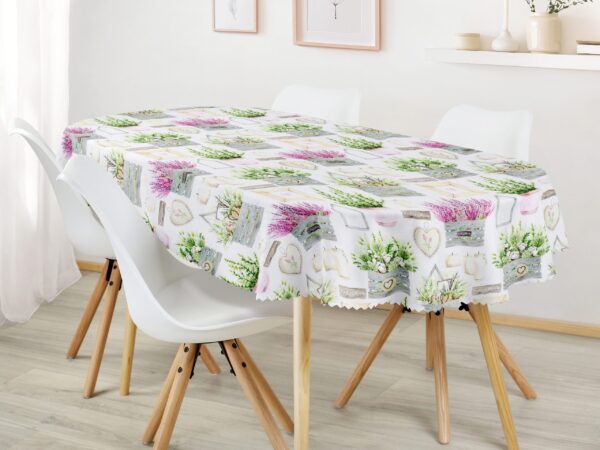 Oválný teflonový ubrus levandule a srdíčka