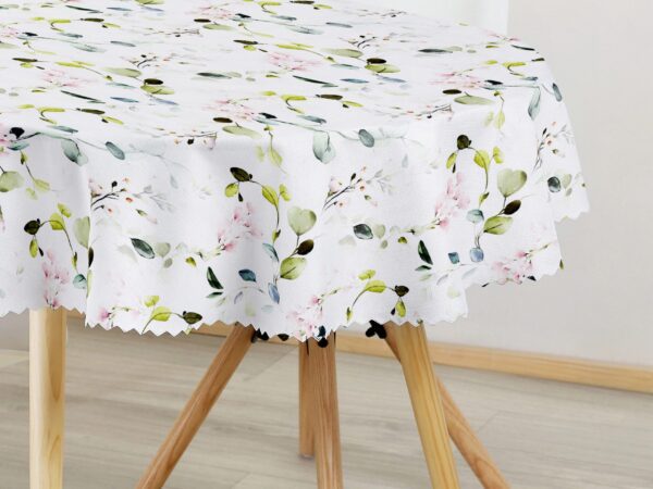 Oválný dekorační ubrus eukalyptus s růžovými květy