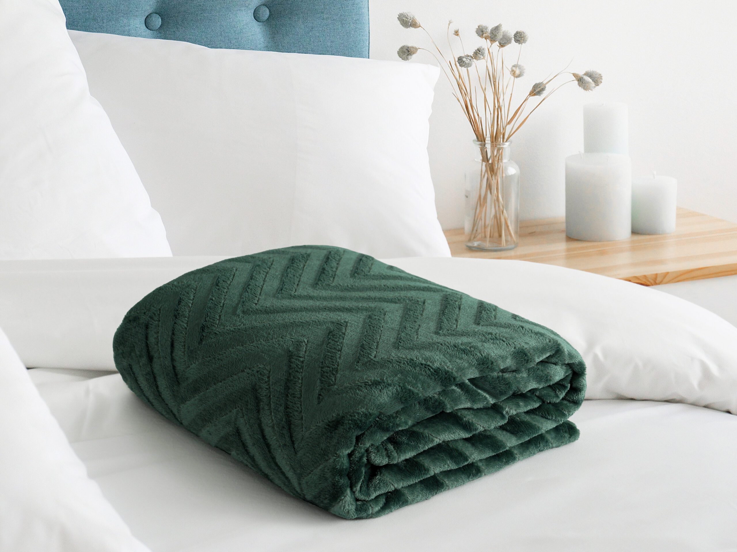 Deka Mikroflanel zelený cik-cak 150x200 cm značky Škodák.