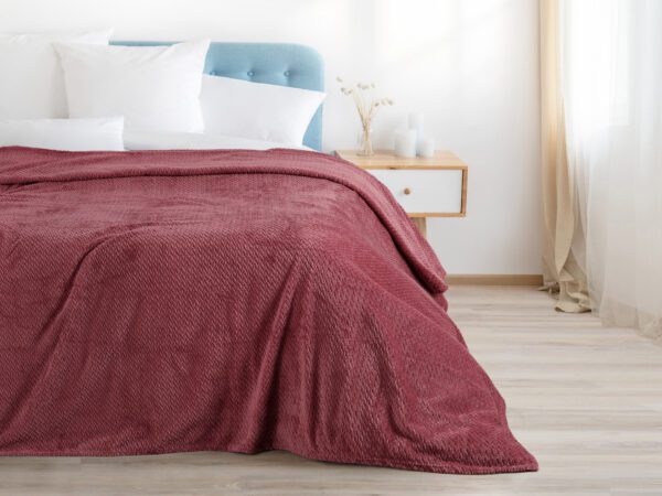 Deka Mikroflanel starorůžové copánky 150x200 cm značky Škodák.