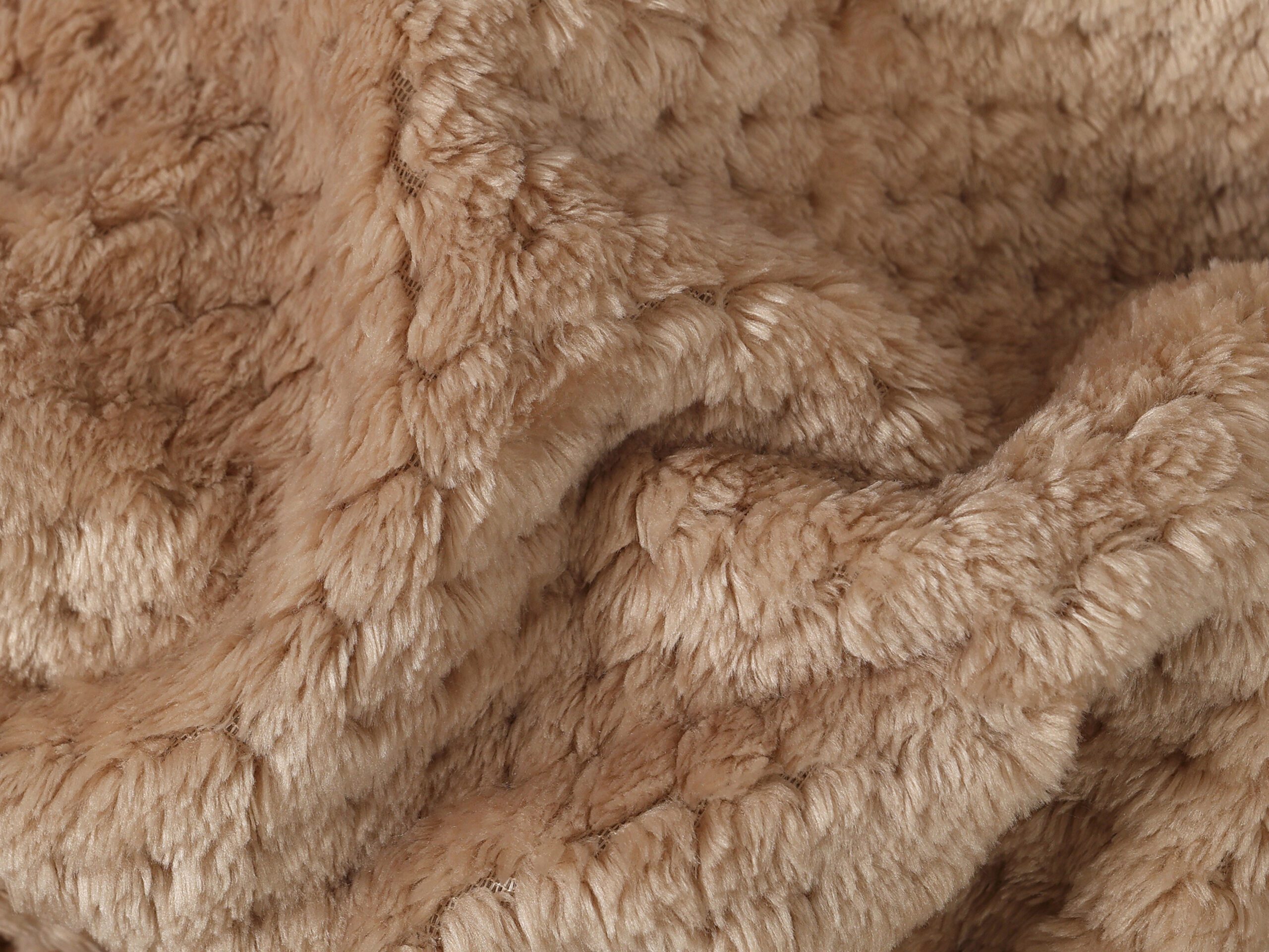 Deka Mikroflanel béžové tečky 150x200 cm značky Škodák.