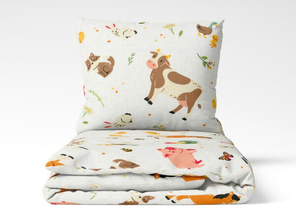 Dětské bavlněné povlečení česká farma na smetanové do postýlky značky Škodák.