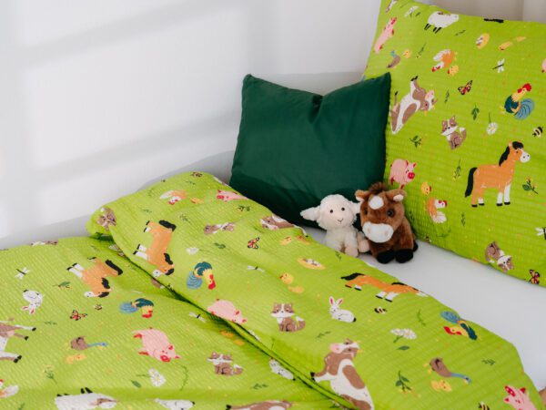 Dětské krepové povlečení česká farma na zelené