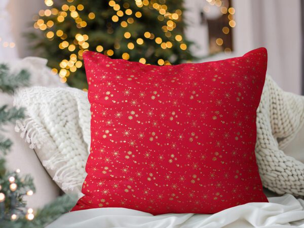 Vánoční bavlněný povlak na polštář zlaté vločky na červené značky Škodák.