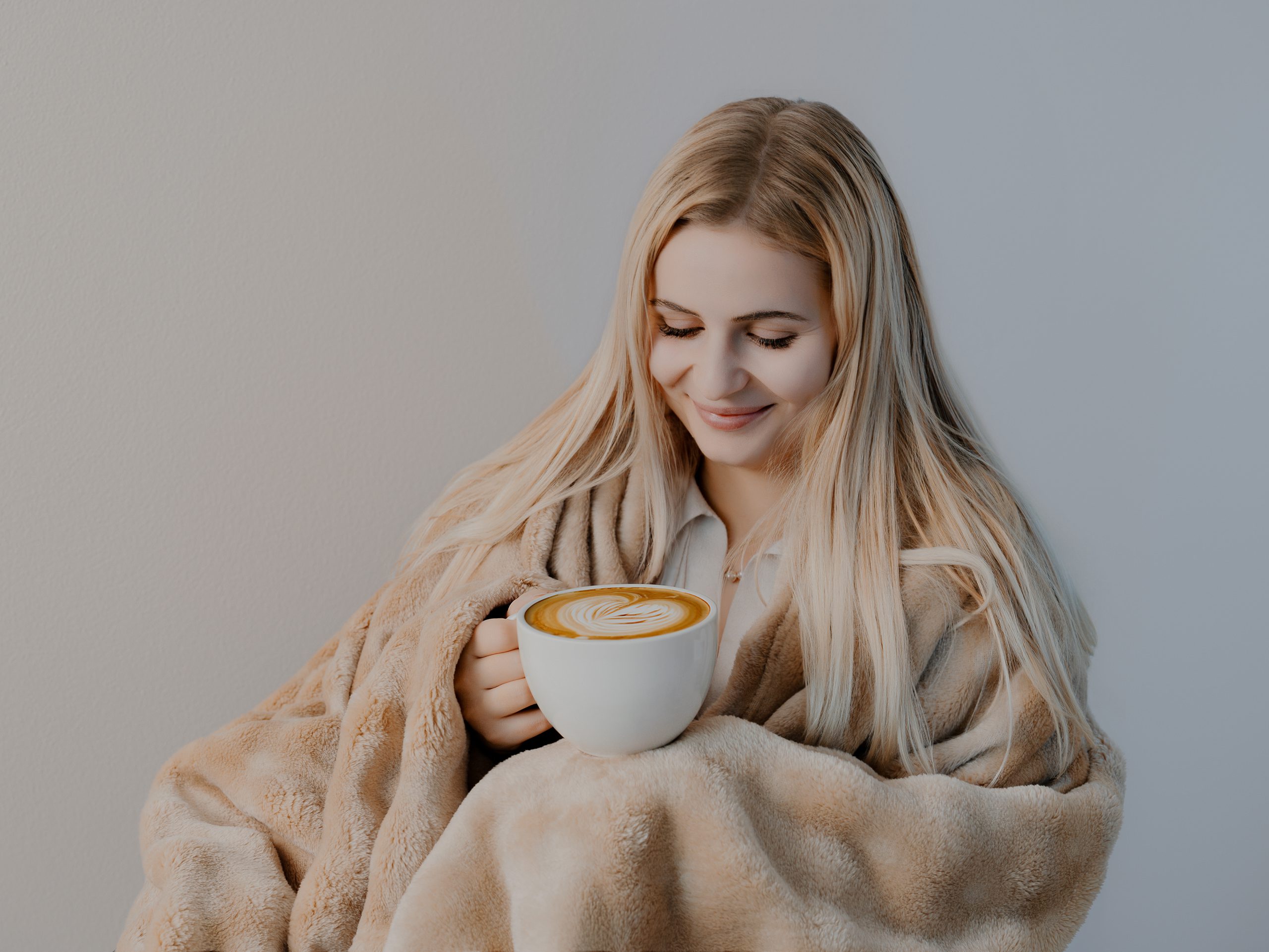 Deka Mikroflanel bubliny hnědá 150x200 cm značky Škodák.