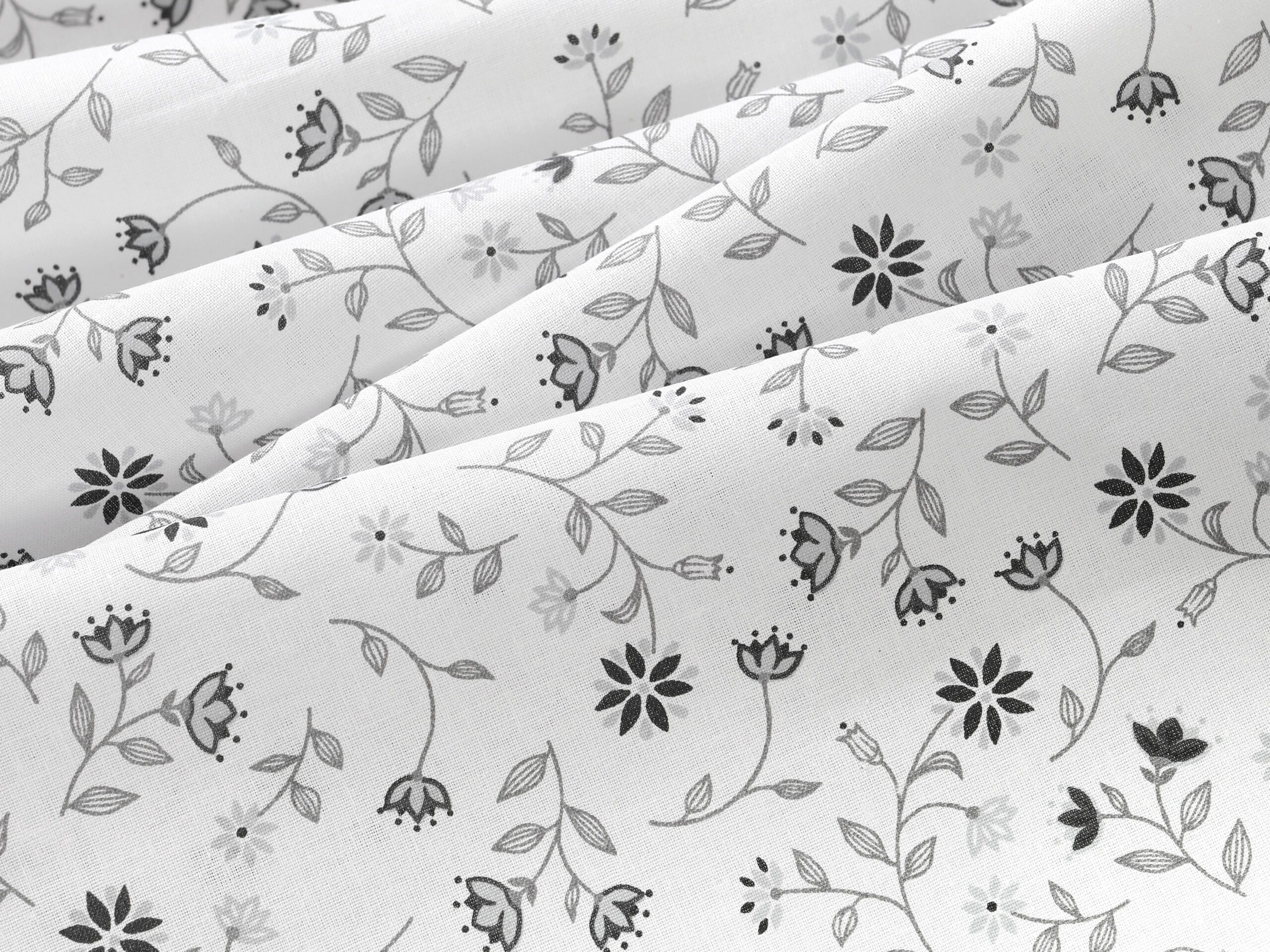 Bavlněná látka šedé kvítko na bílé metráž šířka 142 cm