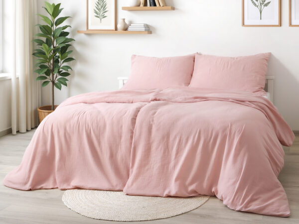 Mušelínové povlečení růžové značky Škodák.