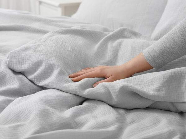 Mušelínové povlečení šedé značky Škodák.